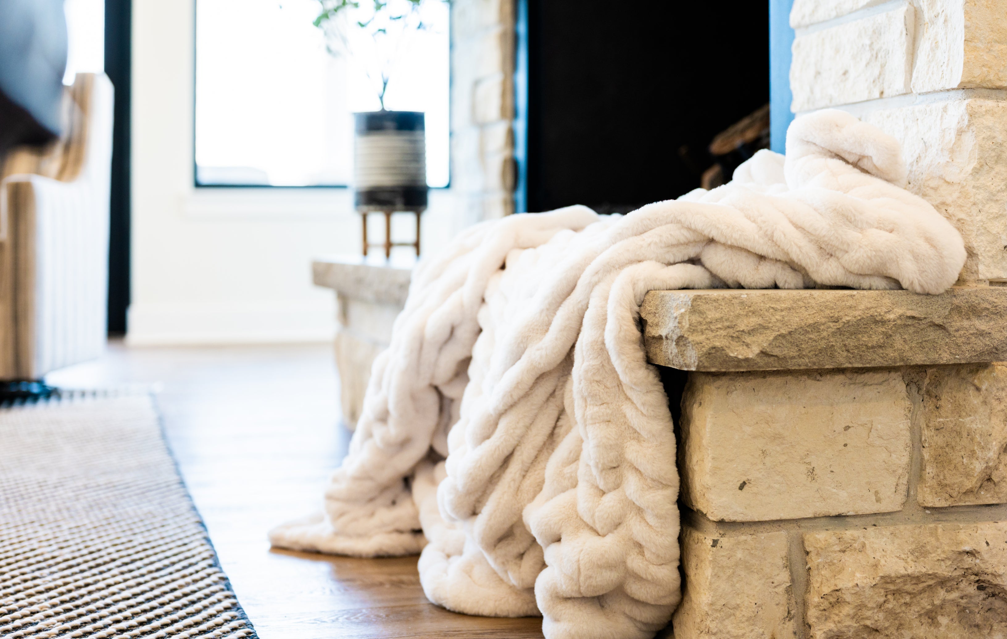 Gift Guide: Why a Luxury Blanket Is the Perfect Present