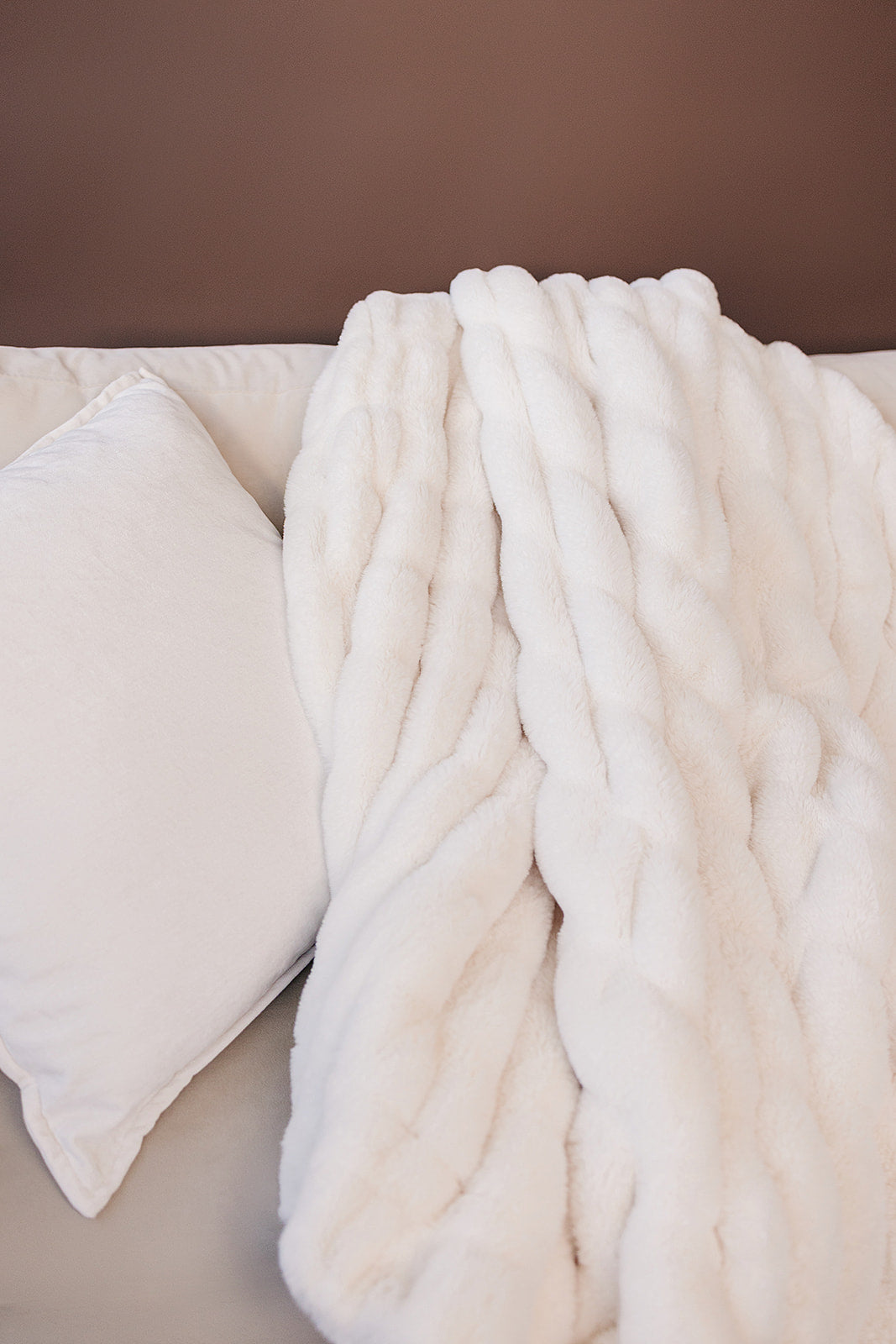 #color_ivory stone