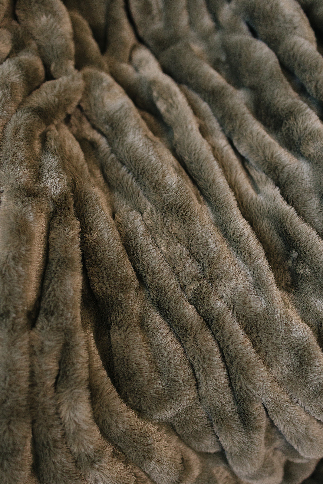 #color_Olive Smoke